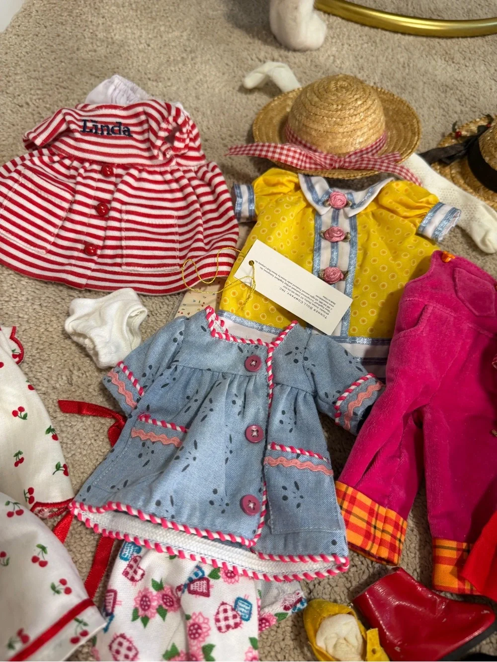 Tonner Ann Estelle Wardrobe Trunk Mary Engelbreit Accessory And Wardrobe Bundle